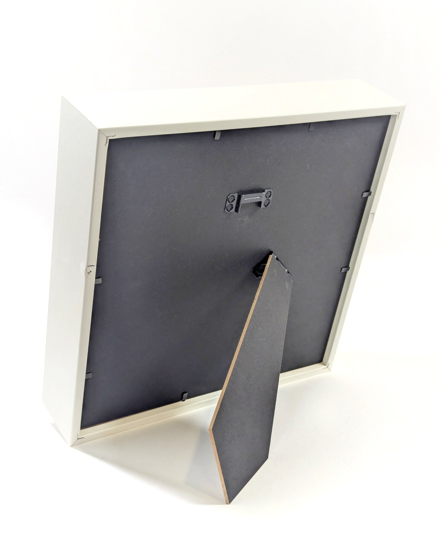 Reading on the Sofa, Library Background