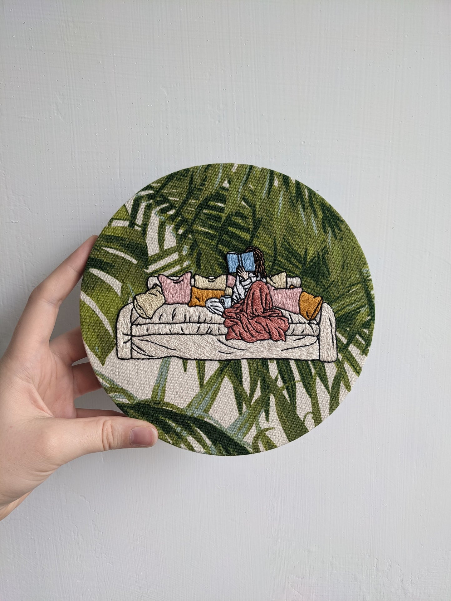 Reading on the Sofa, Botanic Background